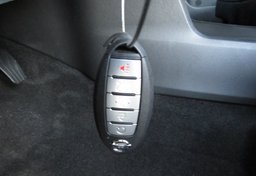 2021 Nissan Rogue - Image 24