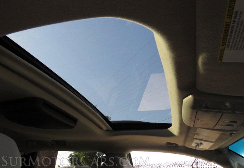 2014 Toyota Sequoia - Image 19