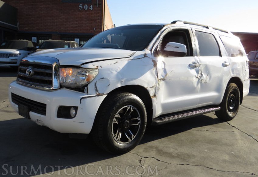 2014 Toyota Sequoia - Image 4