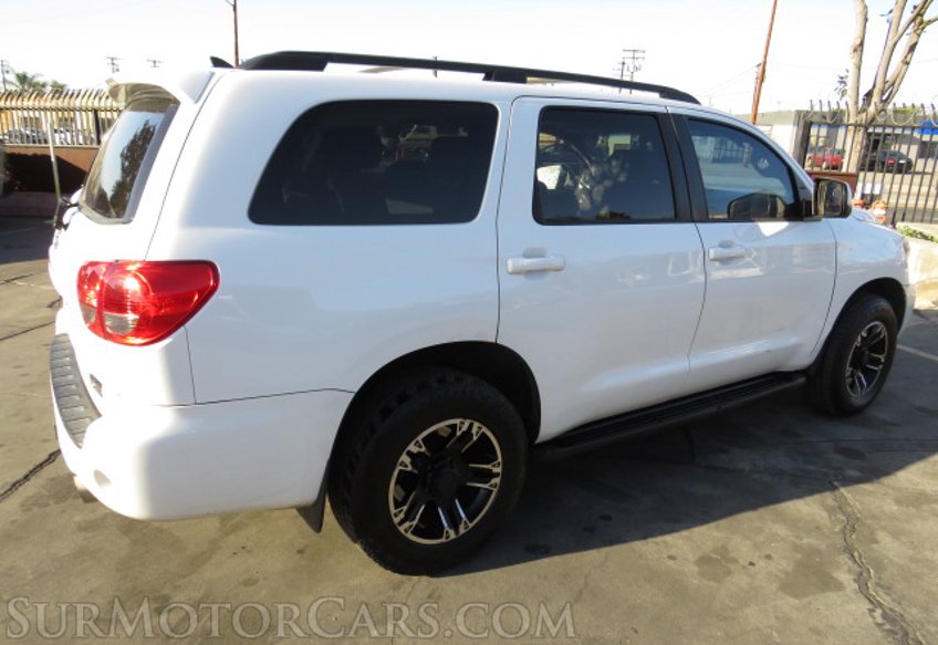 2014 Toyota Sequoia - Image 9