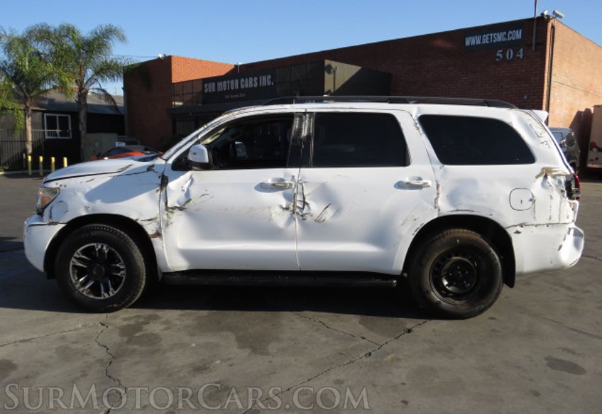 2014 Toyota Sequoia - Image 6