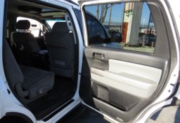 2014 Toyota Sequoia - Image 28
