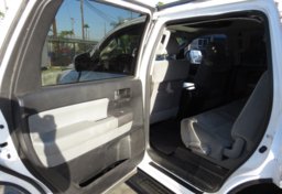 2014 Toyota Sequoia - Image 27