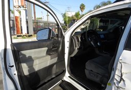 2014 Toyota Sequoia - Image 21