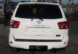 2014 Toyota Sequoia - Image 12