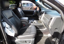 2020 Ford Expedition - Image 23