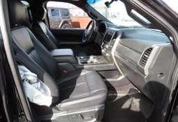 2020 Ford Expedition - Image 25