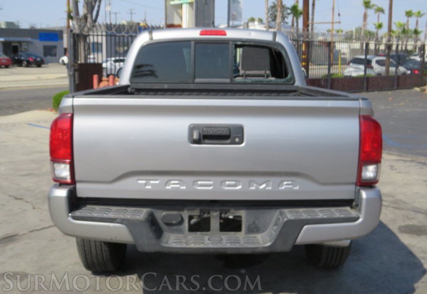 2018 Toyota Tacoma - Image 12