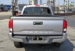 2018 Toyota Tacoma - Image 12