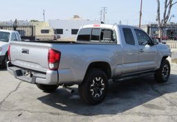 2018 Toyota Tacoma - Image 7