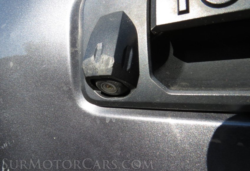 2017 Toyota Tacoma - Image 15