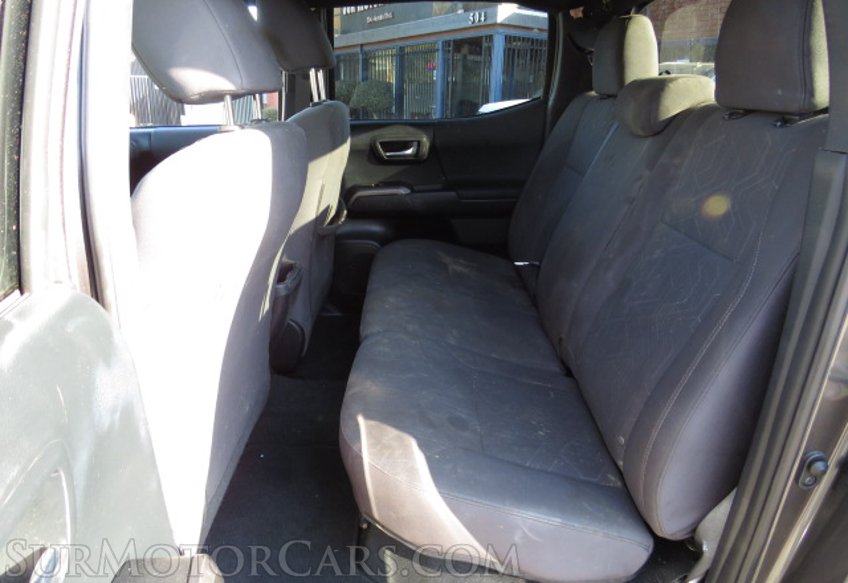 2017 Toyota Tacoma - Image 28