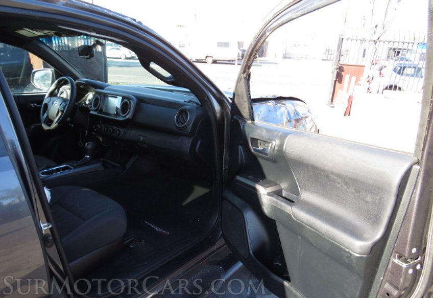 2017 Toyota Tacoma - Image 22