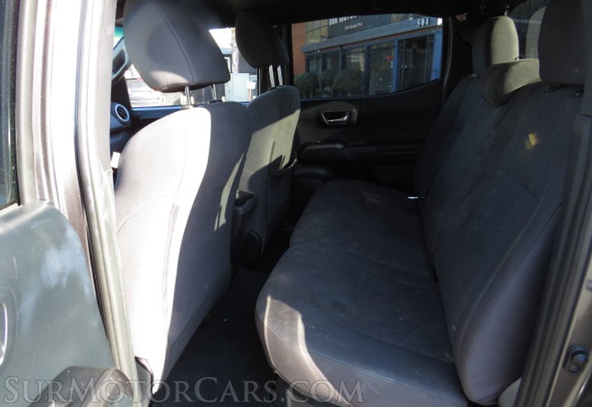 2017 Toyota Tacoma - Image 29