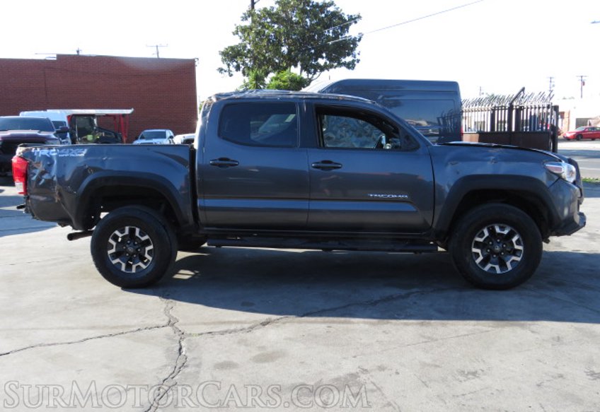 2017 Toyota Tacoma - Image 6