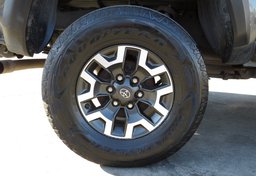 2017 Toyota Tacoma - Image 11