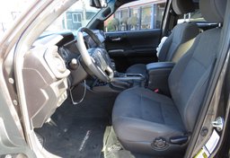 2017 Toyota Tacoma - Image 24