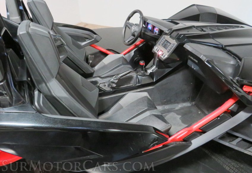 2016 Polaris SLINGSHOT - Image 19