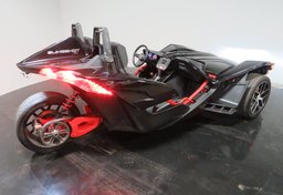 2016 Polaris SLINGSHOT - Image 11