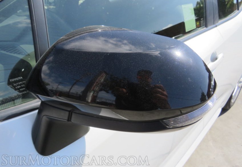 2021 Toyota Corolla Hatchback - Image 30