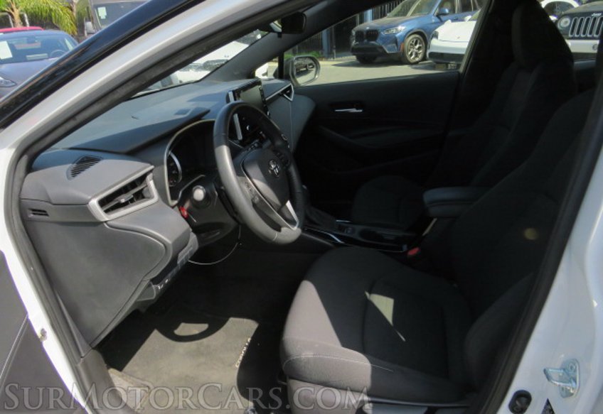 2021 Toyota Corolla Hatchback - Image 25