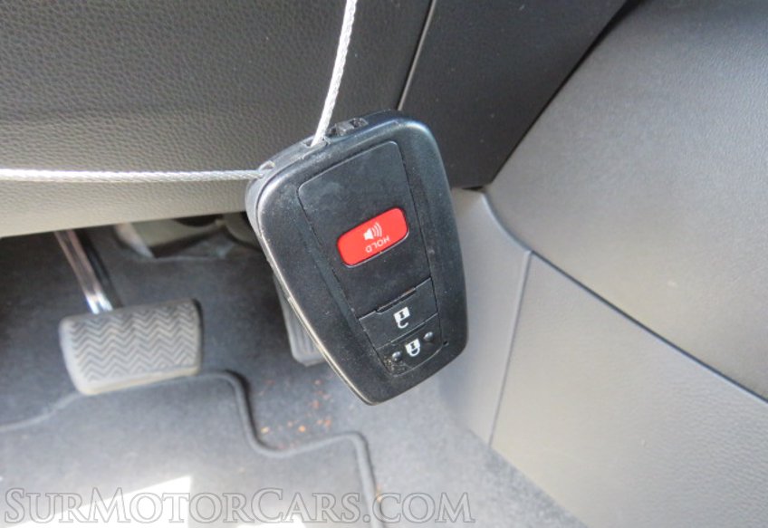 2021 Toyota Corolla Hatchback - Image 38