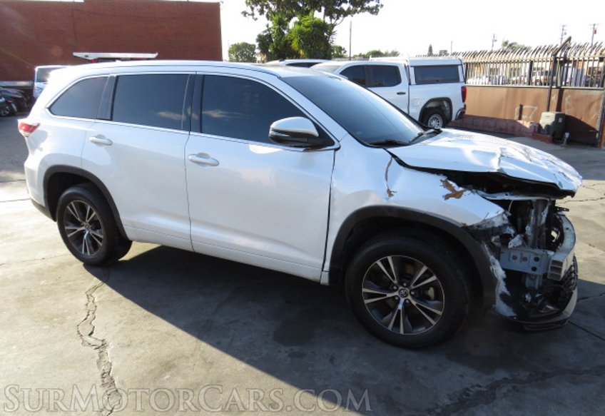 2016 Toyota Highlander - Image 3