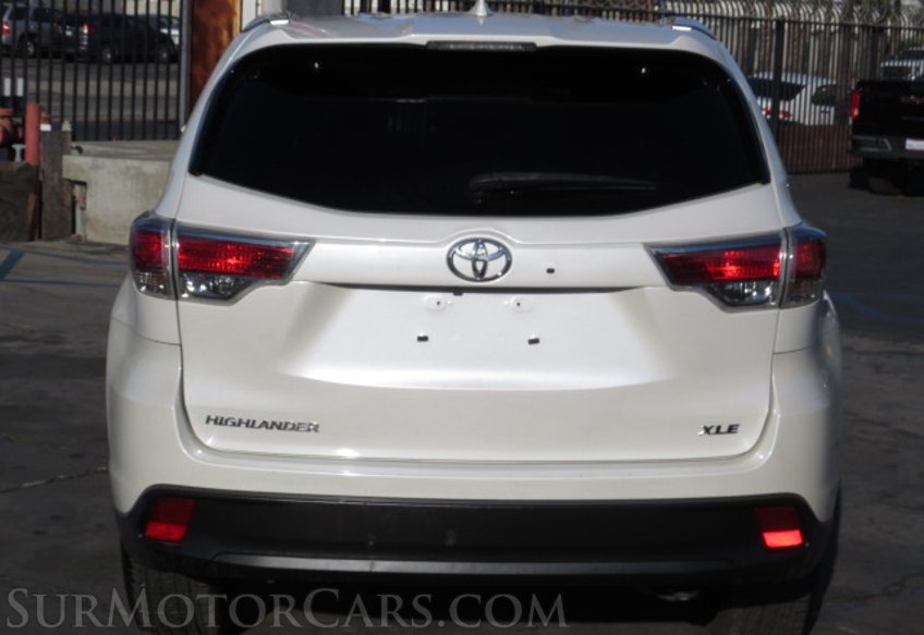 2016 Toyota Highlander - Image 12