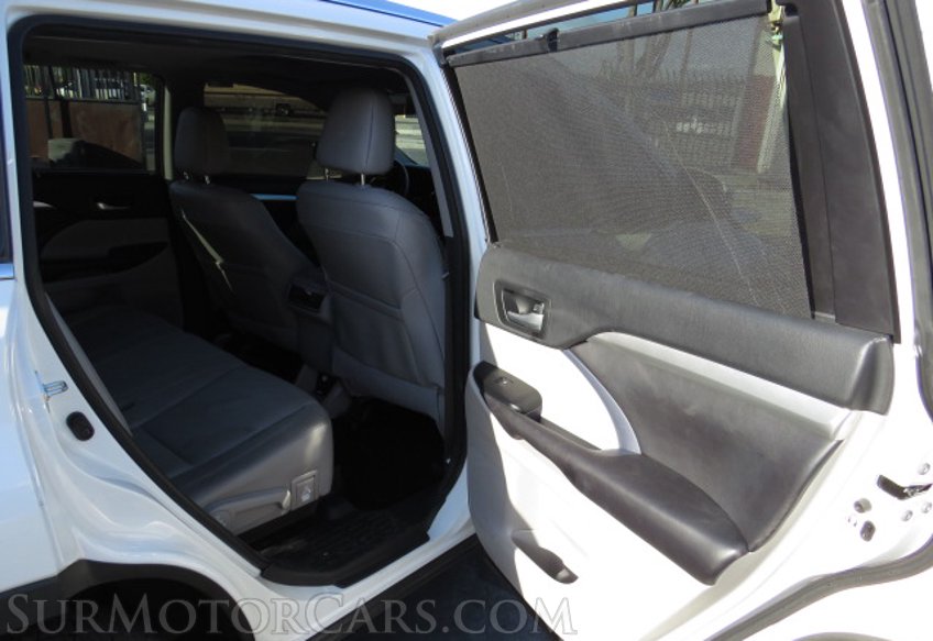 2016 Toyota Highlander - Image 29