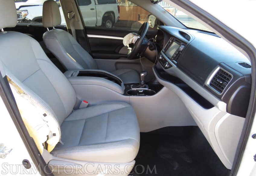 2016 Toyota Highlander - Image 24
