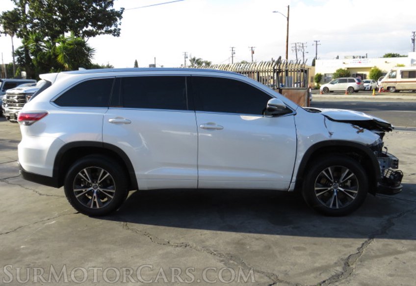 2016 Toyota Highlander - Image 6