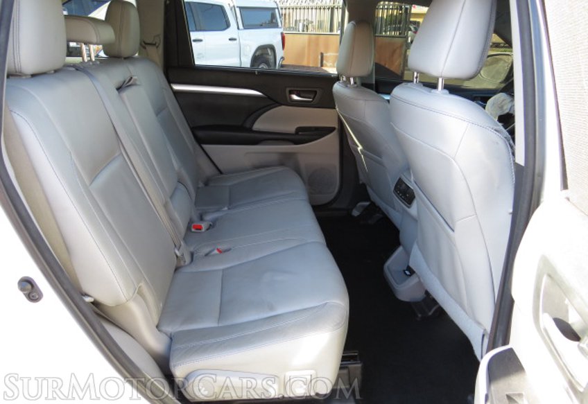 2016 Toyota Highlander - Image 30