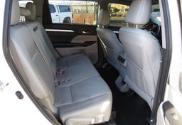 2016 Toyota Highlander - Image 32