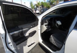 2016 Toyota Highlander - Image 22