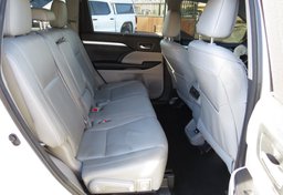 2016 Toyota Highlander - Image 30