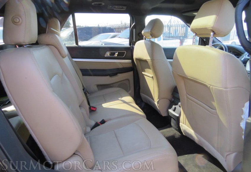 2016 Ford Explorer - Image 30