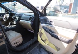 2016 Ford Explorer - Image 20