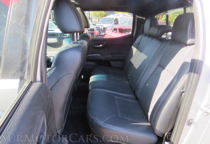 2019 Toyota Tacoma 4WD - Image 31