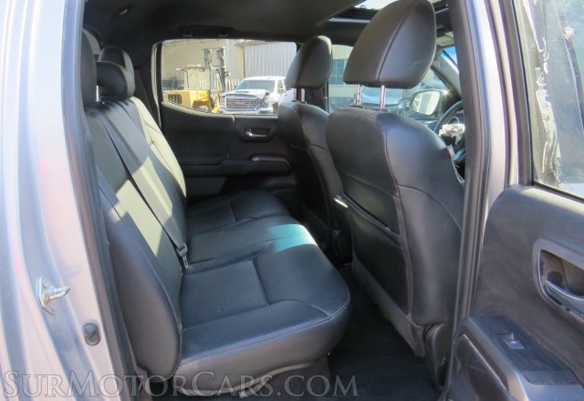 2019 Toyota Tacoma 4WD - Image 34