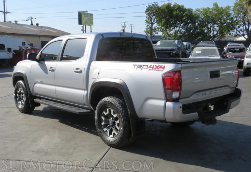 2019 Toyota Tacoma 4WD - Image 7