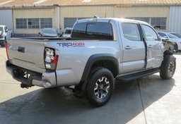 2019 Toyota Tacoma 4WD - Image 8