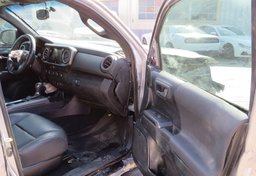 2019 Toyota Tacoma 4WD - Image 24