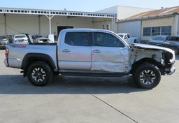 2019 Toyota Tacoma 4WD - Image 6