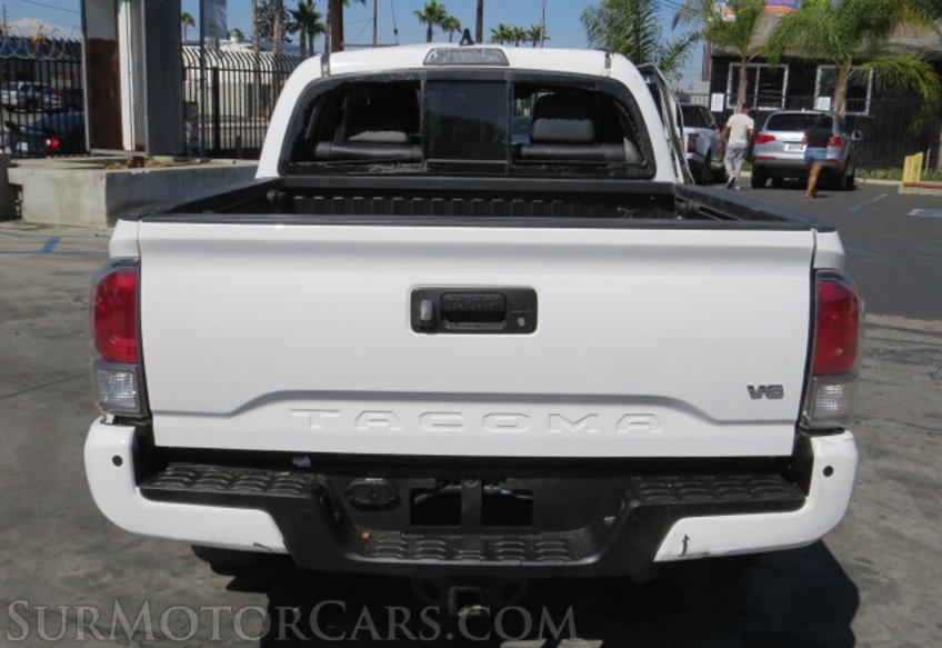 2020 Toyota Tacoma 4WD - Image 12