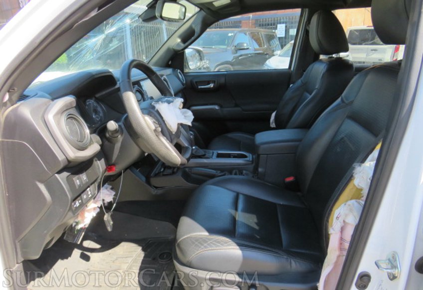 2020 Toyota Tacoma 4WD - Image 25