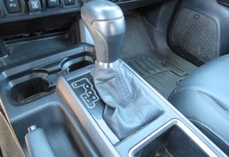 2020 Toyota Tacoma 4WD - Image 39