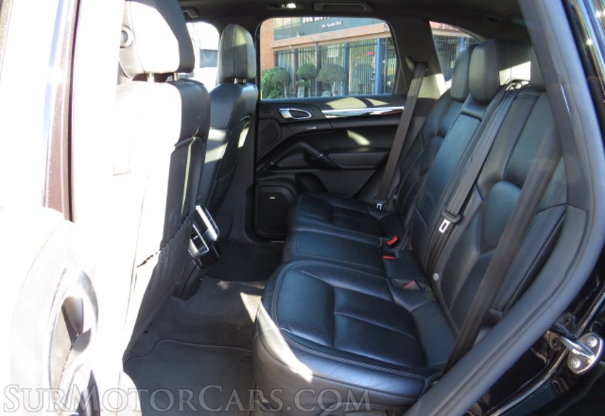 2015 Porsche Cayenne - Image 23