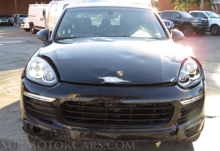2015 Porsche Cayenne - Image 11