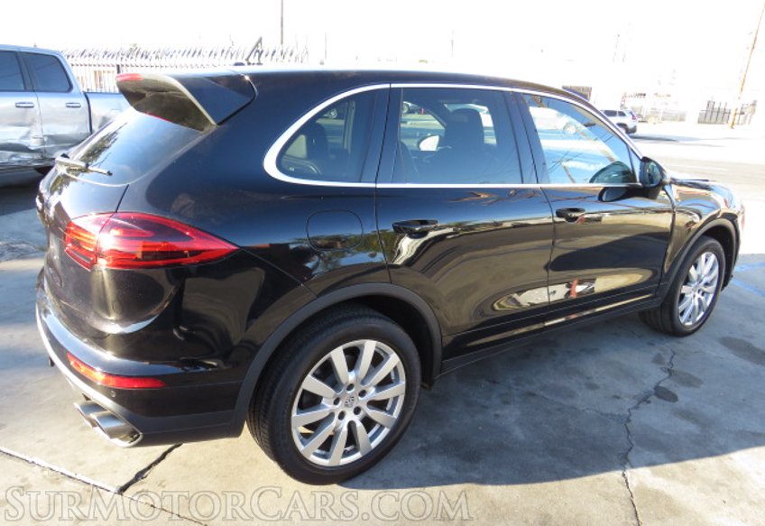 2015 Porsche Cayenne - Image 9