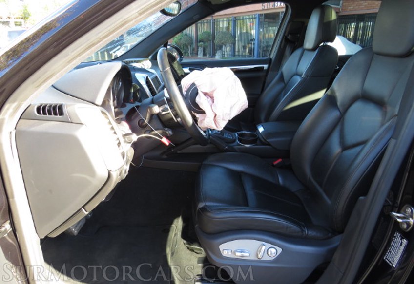 2015 Porsche Cayenne - Image 21